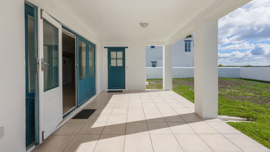 5 Bedroom Property for Sale in Struisbaai Western Cape
